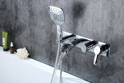 Смеситель для ванны Lemark Atlantiss LM3224C Хром