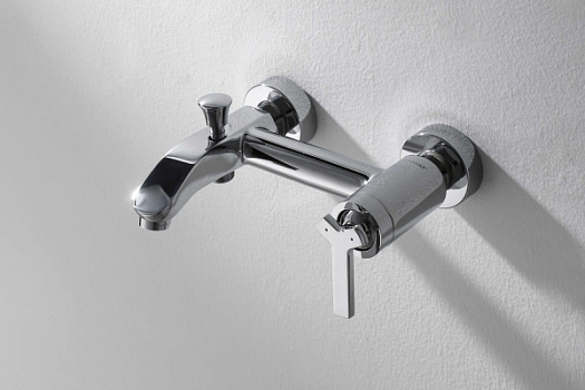 Смеситель для ванны Bravat Waterfall F673107C-01 Хром