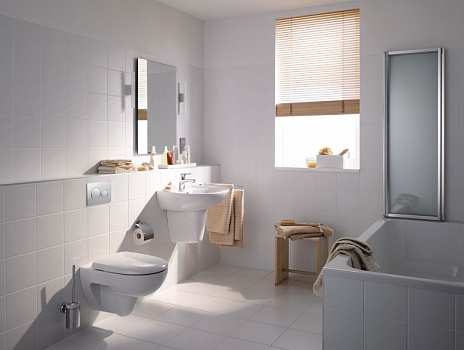 Комплект унитаза Geberit Renova 500.124.TC.R с инсталляцией Duofix с сиденьем Микролифт и клавишей смыва Хром глянцевый
